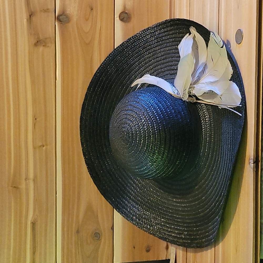 Italian sun hat.